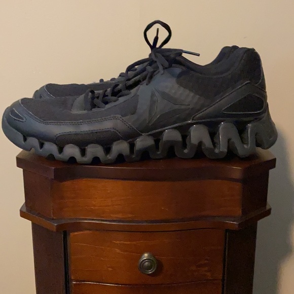 Reebok Men’s Shoes - Picture 3 of 5